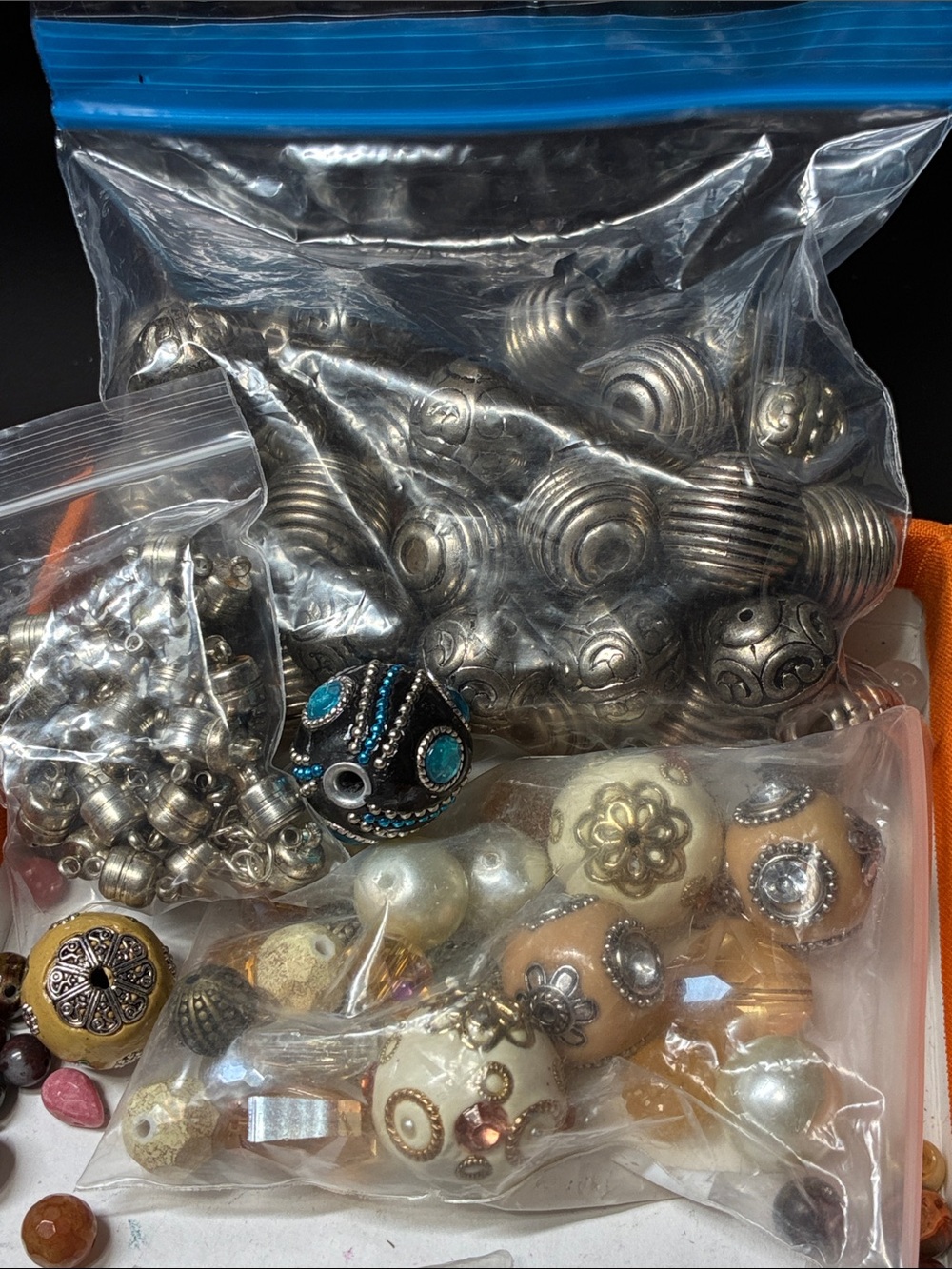 Assorted jewelry making beads and findings for making jewelry assorted materials - Picture 14 of 16